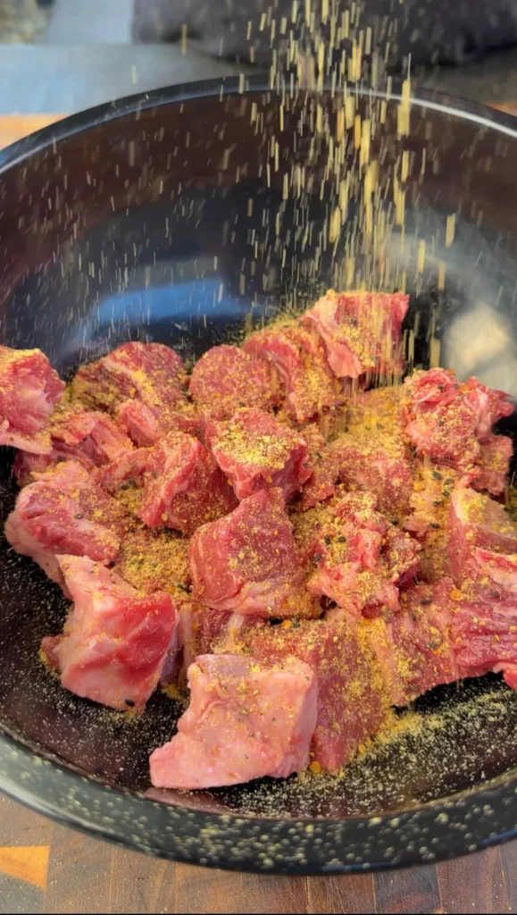 danos seasoning on steak bites
