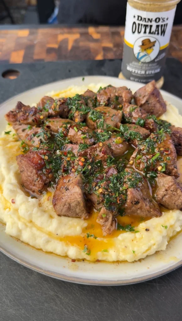 steak bites and mashed potatoes