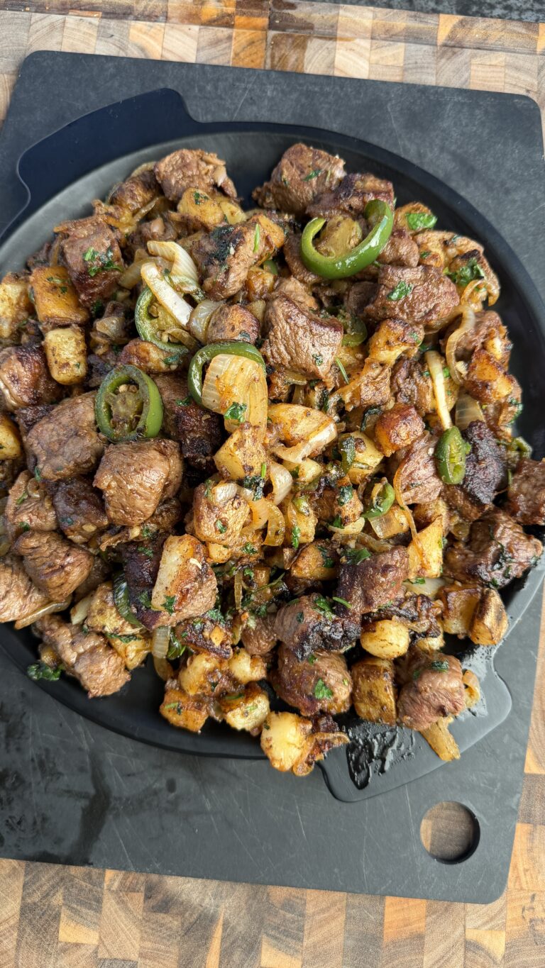 Disco Steak & Papas con Jalapeños