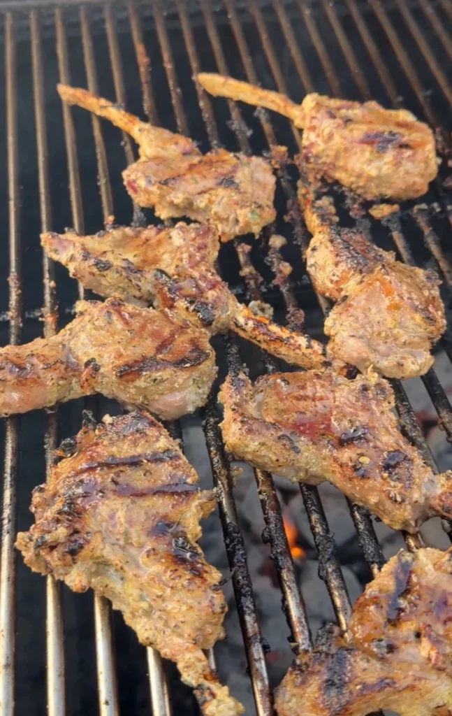 grilled lamb chops on the grill